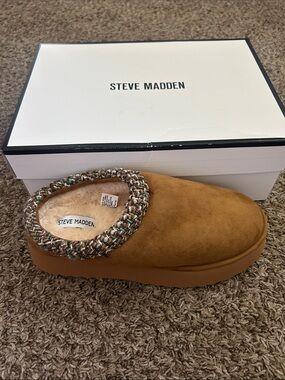 NWT Steve Madden SELDEN CHESTNUT Slippers